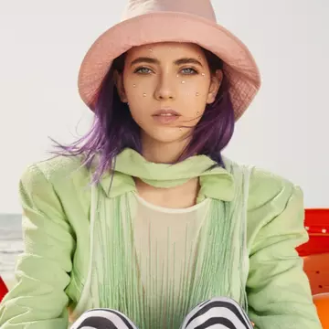 Roxen ocupă primul loc în topul Media Forest cu piesa „Spune-mi“!