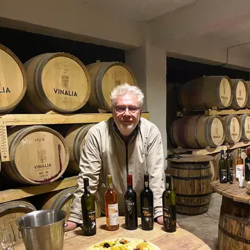(P) Binecuvântat de Vinalia