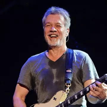 A murit Eddie Van Halen. Celebrul chitarist avea 65 de ani