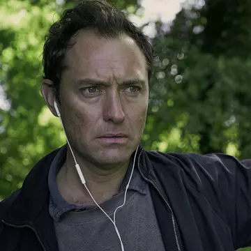 Primele poze cu Jude Law și cel de-al șaselea copil