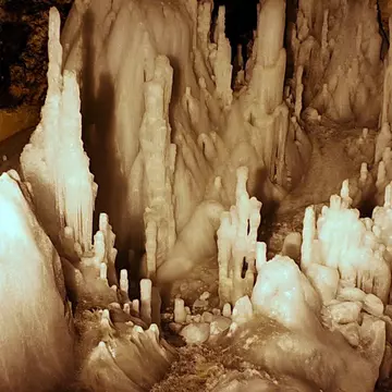 Peșteri din România! De la cele mai mari la cele mai curioase!
