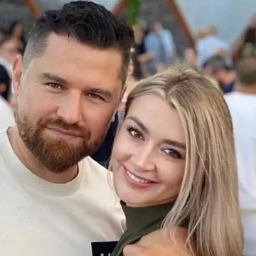 Denisa Tănase ex-Bambi și logodnicul ei, Mircea Brânzei, despre succesul afacerilor lor: „Muncim foarte mult și vrem să ne investim banii responsabil”