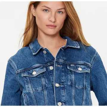 Piese vestimentare rafinate de la MODIVO de Black Friday. Brandurile care te îmbracă în acest sezon