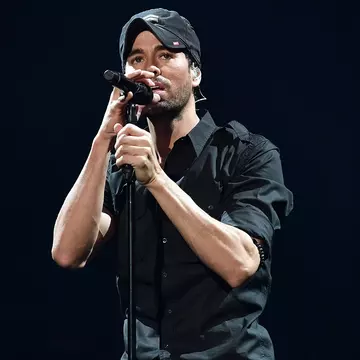 Gemenii lui Enrique Iglesias au împlinit 3 ani! Anna Kournikova a publicat două fotografii rare cu ei