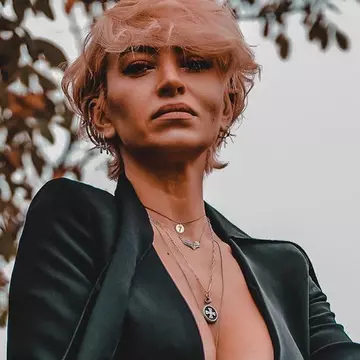 Giulia Anghelescu a vorbit despre intervenția de mărire a bustului