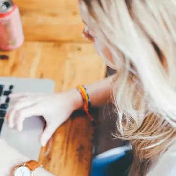 (P) Vrei o carieră în marketing online? Află ce cursuri ar trebui să faci