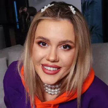 Emily Burghelea, testată pozitiv pentru COVID-19. Cum se simte vedeta