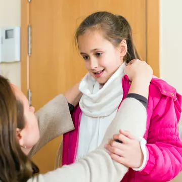 Cum îi pregătești pe cei mici pentru iarnă: 4 sfaturi utile pentru părinți