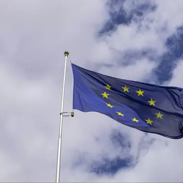Comisia Europeană: până în vară, rata vaccinării la adulți ar putea ajunge la 70%