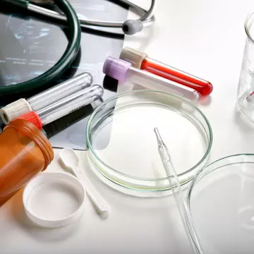 Lista cu noi simptome de COVID-19 se mărește. Ce au mai descoperit experții în sănătate