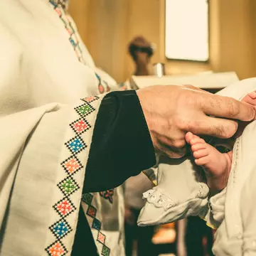 Ce s-a întâmplat cu preotul din Suceava care a botezat copilul decedat ulterior