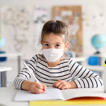 Primele cazuri de COVID-19 în rândul elevilor, după redeschiderea școlilor