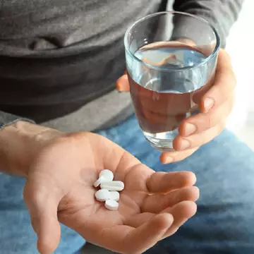 Un medic explică de ce nu trebuie luat paracetamol preventiv în caz de COVID-19