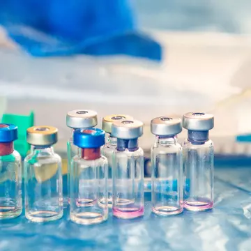 Când are loc vaccinarea populației generale din etapa a treia de imunizare. Anunțul lui Valeriu Gheorghiță