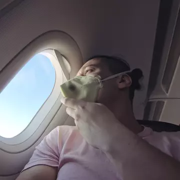 Avertisment OMS: aeroporturile nu trebuie să impună călătorilor să fie vaccinați împotriva COVID-19