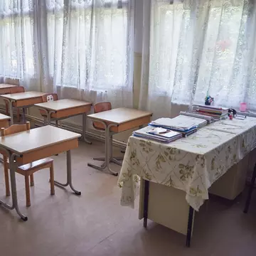 (P) World Vision România face cronologia unui an de la prima zi de şcoală online: Elevii fără acces la educaţie au pierdut deja 24 de săptămâni de şcoală