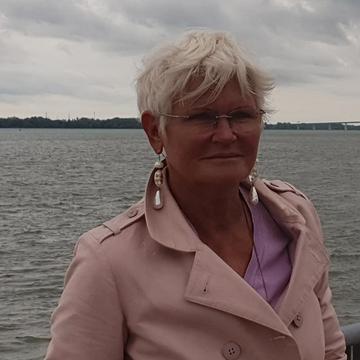 De ce a vrut Monica Tatoiu să se sinucidă: „Am vrut să mă arunc de la etaj”