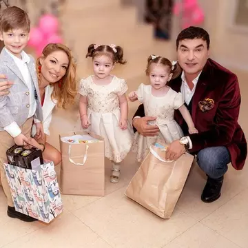 Valentina Pelinel și Cristi Borcea se pregătesc să devină din nou părinți: "Ea-l mai vrea pe al 10-lea și gata!"