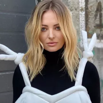 Delia, schimbare drastică de look. Cum s-a vopsit artista