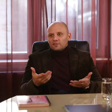 Cine este Dragoș Muller, protagonistul următorului episod „Șef sub acoperire”