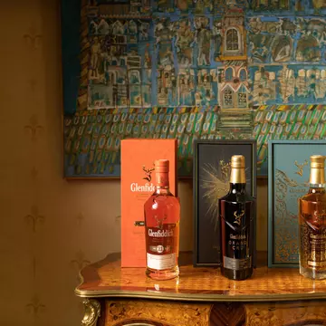 (P) ALEXANDRION GROUP lansează Couronne, cel mai recent și rafinat single malț scotch whisky produs de distileria Glenfiddich