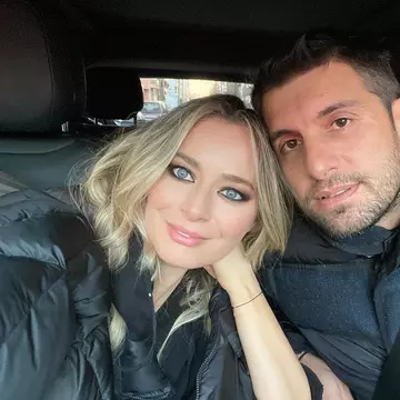 Laura Cosoi și soțul ei au aniversat 9 ani de relație. Cum a fost cerută actrița în căsătorie