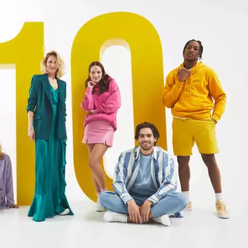 (P) Retailerul de fashion online ANSWEAR aniversează 10 ani de la lansarea pe piața europeană