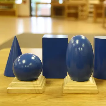 (P) Top 7 activități Montessori pe care să le încerci în vara asta