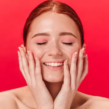 (P) Ritual skincare coreean: 10 pași de îngrijire a tenului stresat de poluarea urbană