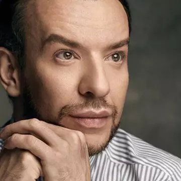 Designerul Stephan Pelger, despre ținutele pe care le creează cu dăruire: "Mă bucur să văd că talentul meu aduce multă energie bună celor din jur"