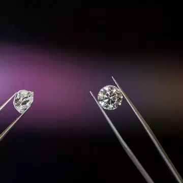 (P) Care este diferența dintre diamante și briliante?