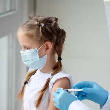 A fost deschis primul centru de vaccinare împotriva COVID-19 pentru copiii de peste 12 ani