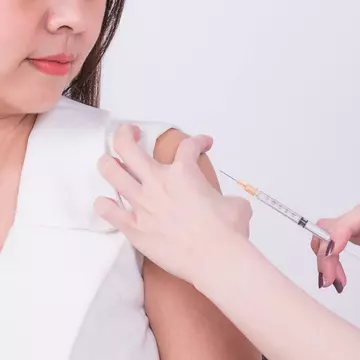 Cât de eficientă este a treia doză de vaccin împotriva COVID-19