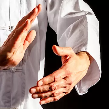 (P) Exercițiile Qigong: mișcări care armonizează corpul și mintea