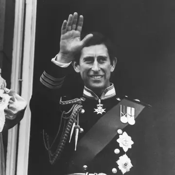 După 40 de ani de la căsătoria prințului Charles cu prințesa Diana, o felie din tortul lor de nuntă va fi scoasă la licitație