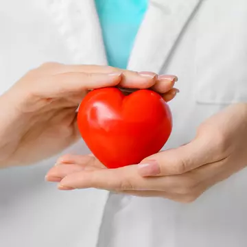Efectele nevăzute ale COVID-19, potrivit unui medic: „Sunt pacienţi care vin după COVID cu infarct miocardic”