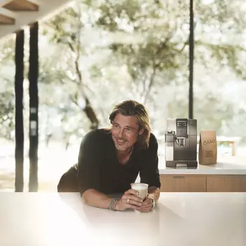 De’Longhi Group lansează o campanie de publicitate globală cu Brad Pitt ca ambasador de marcă