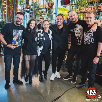 „Foarte BUNĂ dimineața cu Andrei, Ionuț și Ana”. Cei mai mari artiști români, prezenți la lansarea matinalului Kiss FM