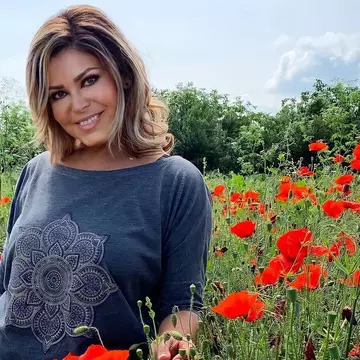 Miki de la K-pital, siluetă de invidiat în bikini la 48 de ani