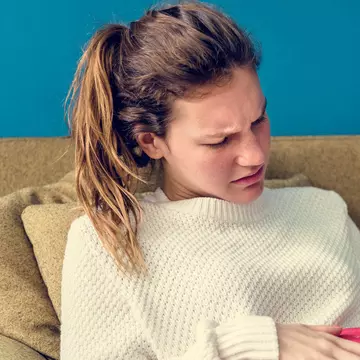 Zeci de românce se plâng de dereglări menstruale după ce s-au vindecat de COVID-19