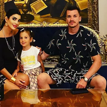 Andreea Tonciu s-a izolat cu familia de teama COVID-19: "Lumea e nebună,se duce la cumetrii, iese!"