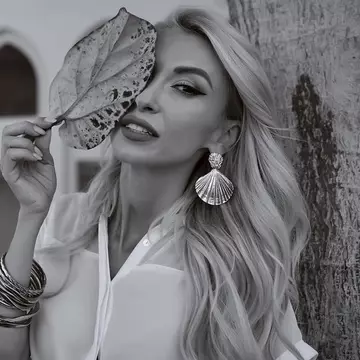 Andreea Bălan, despre perioadele dificile din viața personală: „Am înțeles că de jos nu ai unde să te duci decât în sus”