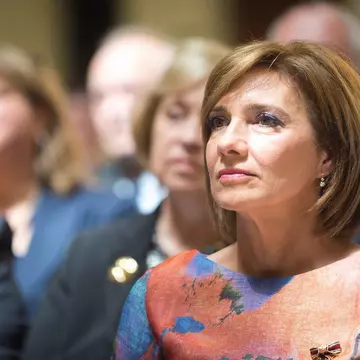 Cât costă rochiile purtate de Carmen Iohannis la evenimente