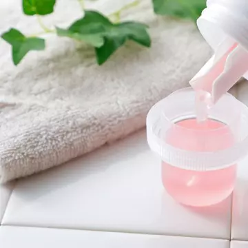 Cum ai grijă de hainele din țesături delicate