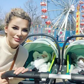 Alina Laufer, la spital cu fetița de opt luni: "A luat o bacterie de la animale"