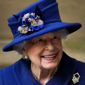 Regina Elisabeta a II-a s-a mutat definitiv de la Palatul Buckingham. Care este noua ei reședință