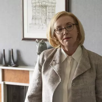 Exclusiv! Interviu cu J. Smith Cameron, actrița din serialul momentului de pe HBO GO, „Succession”