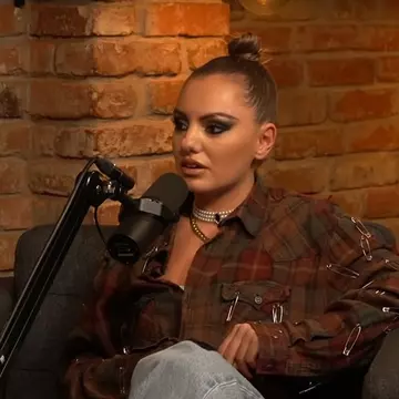 Alexandra Stan, despre boala autoimună de care suferă: „M-am îmbolnăvit la Survivor”