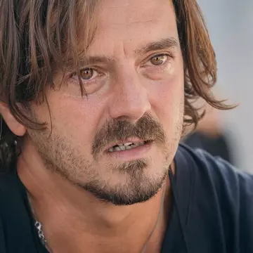 Mihai Petre, declarații în lacrimi despre pierderea tatălui său. „Era baza familiei noastre”