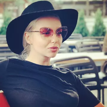 Eliza Natanticu, operată pentru un chist ovarian "fără voia ei"